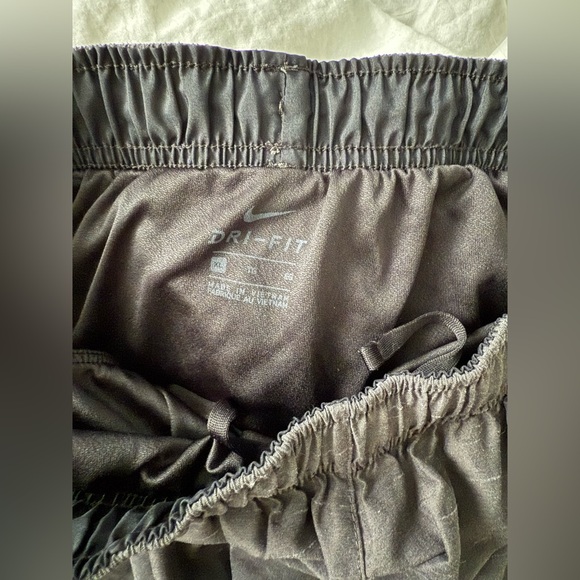 Nike Tempo running shorts - Size XL - Picture 2 of 2